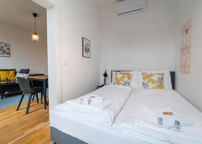 Apartment Josef's I Comfort I Metro Access